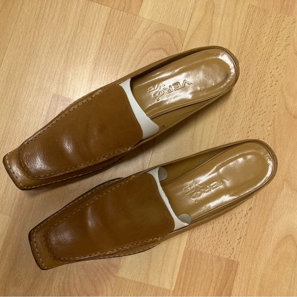 SOFT and LUXURIOUS VERO VE Ilene Chamois Calf 8 & 1/2 NARROW Mule